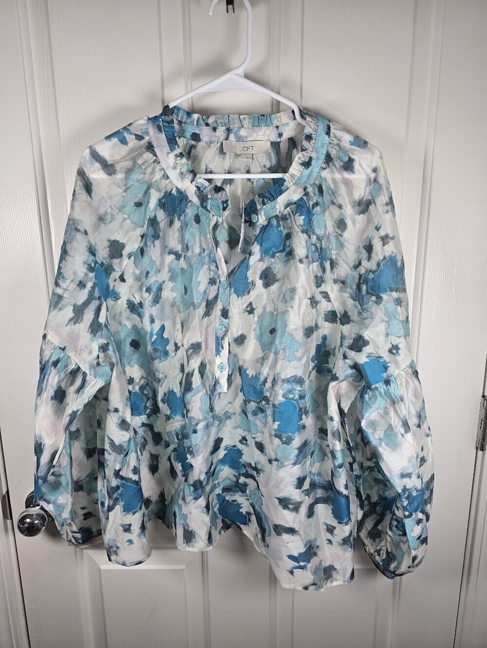 LOFT NWT Floral Draped Sleeve Henley Blouse Size XL